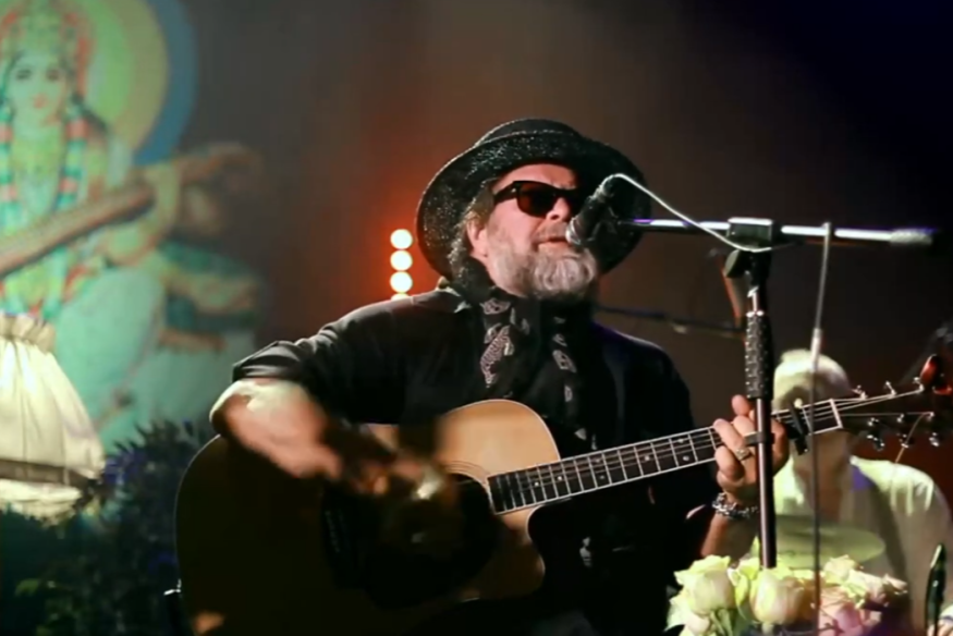 Борис Гребенщиков представил новую песню «Верный раб ветра»